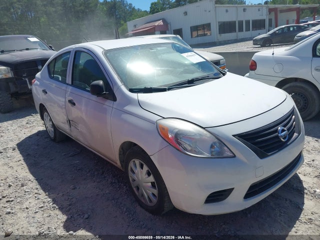 Salvage Nissan Versa Image