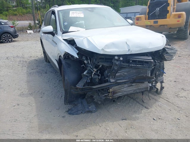 Volkswagen Tiguan 2.0t S