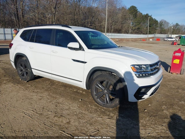 Salvage Volkswagen Atlas Image