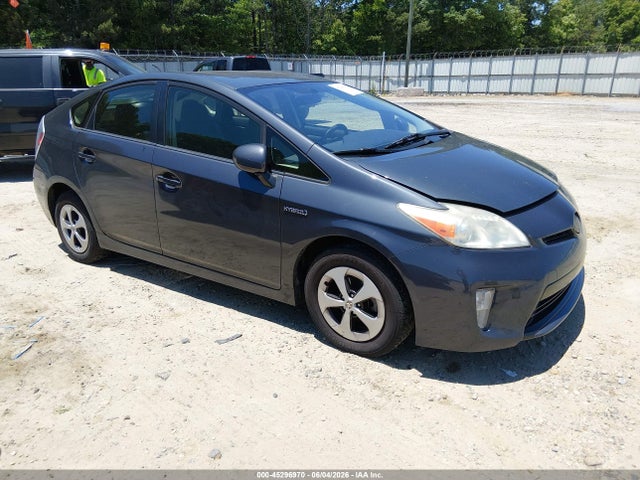Salvage Toyota Prius Image