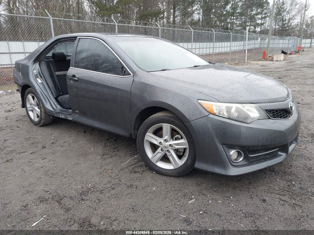 Salvage Toyota Camry Image