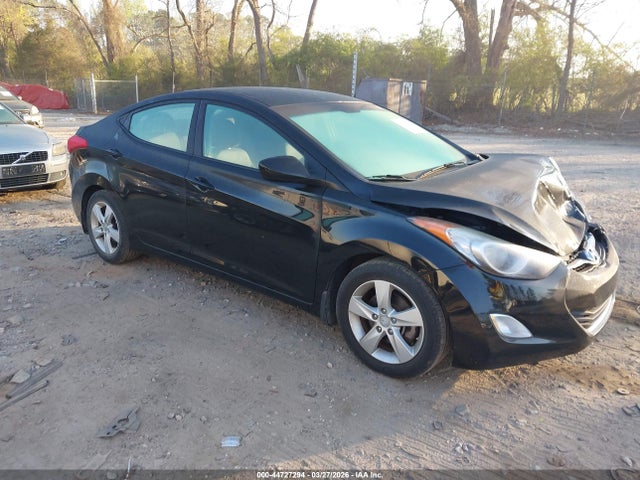 Salvage Hyundai ELANTRA Image