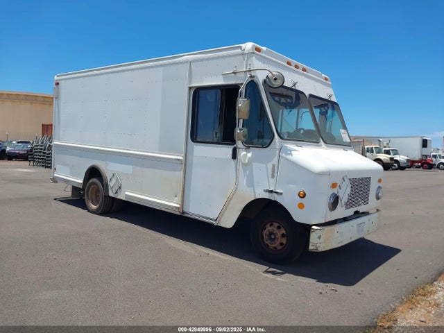 Salvage Ford E-450 Image