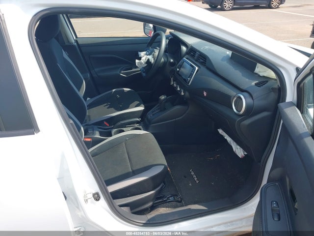Nissan Versa 1.6 S