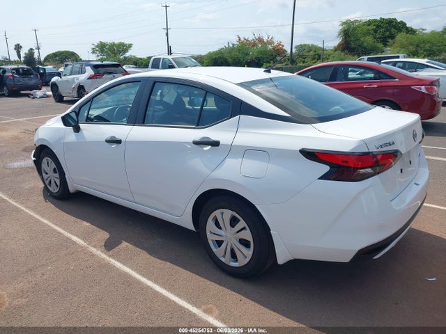 Nissan Versa 1.6 S