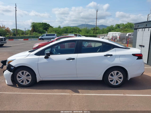 Nissan Versa 1.6 S