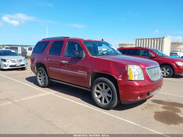 Salvage GMC Yukon Image