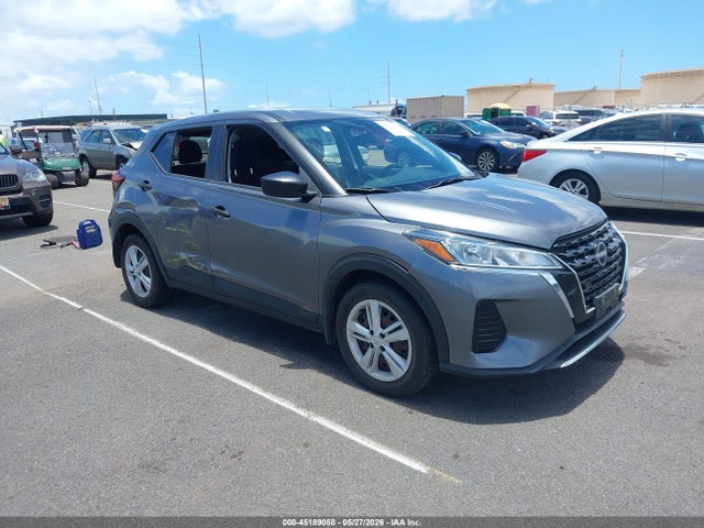 Salvage Nissan Kicks Image