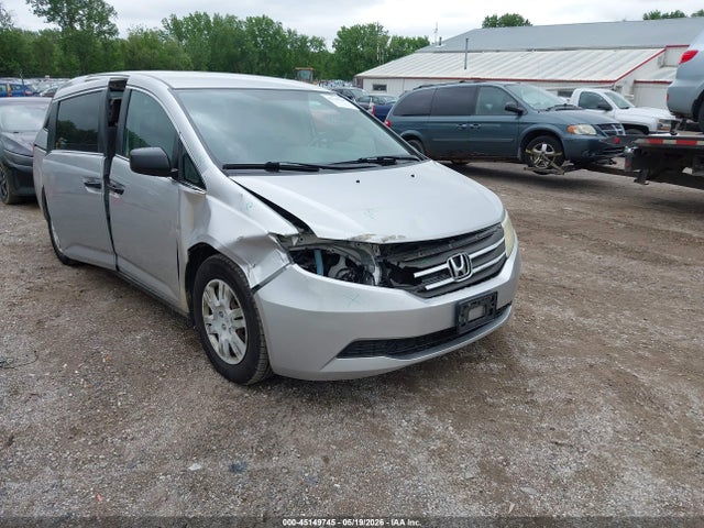 Salvage Honda Odyssey Image
