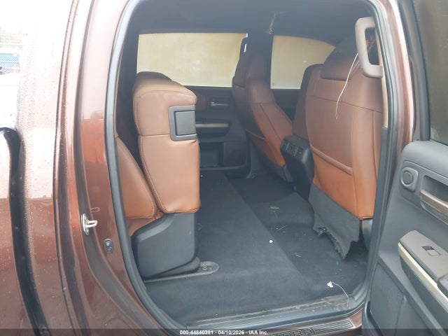 Toyota Tundra 1794 5.7l V8