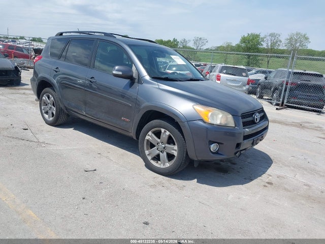 Salvage Toyota RAV4 Image