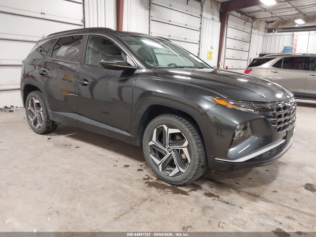 Salvage Hyundai TUCSON Image