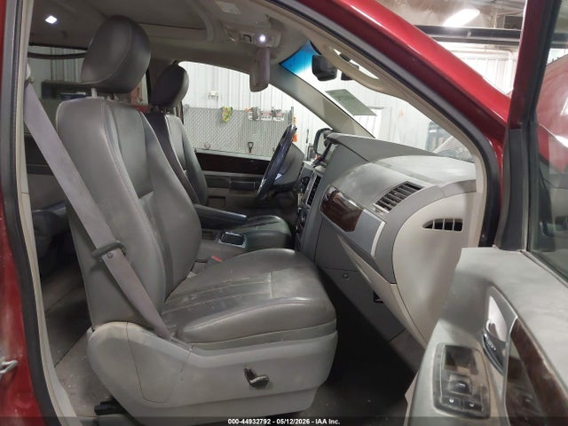 Chrysler Town & Country Touring