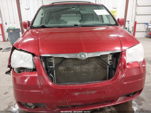 Chrysler Town & Country Touring