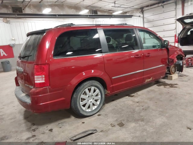 Chrysler Town & Country Touring