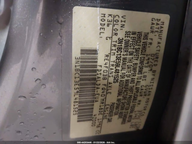 Nissan Versa 1.8s