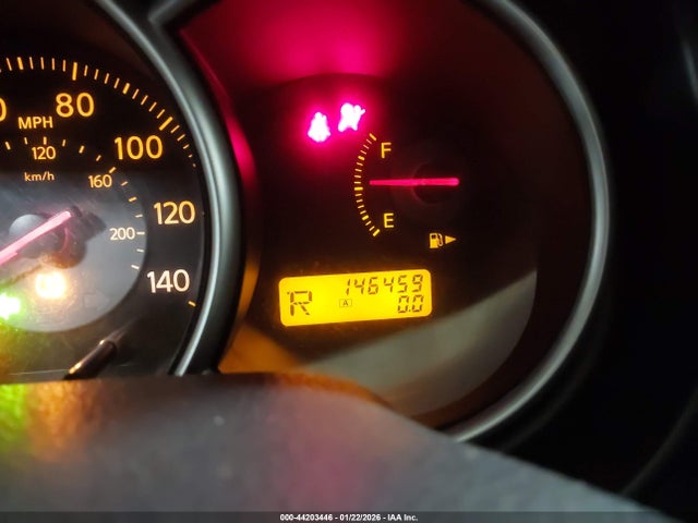 Nissan Versa 1.8s