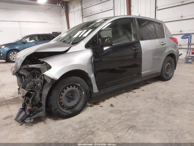Nissan Versa 1.8s
