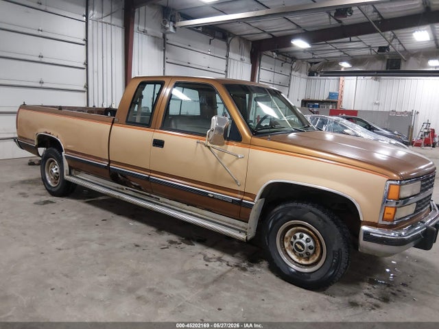 Salvage Chevrolet Gmt Image