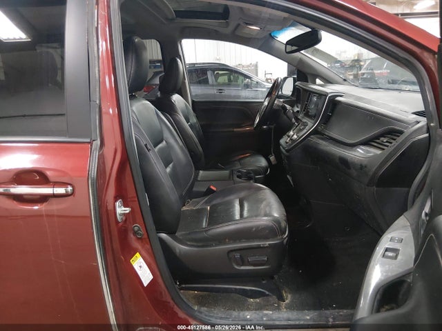 Toyota Sienna Se Premium 8 Passenger