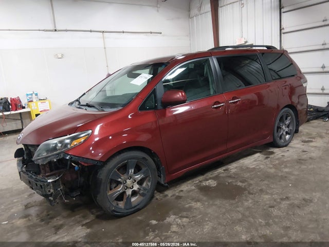 Toyota Sienna Se Premium 8 Passenger