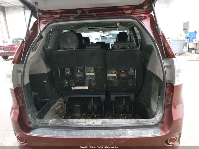 Toyota Sienna Se Premium 8 Passenger