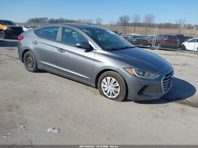 Salvage Hyundai ELANTRA Image