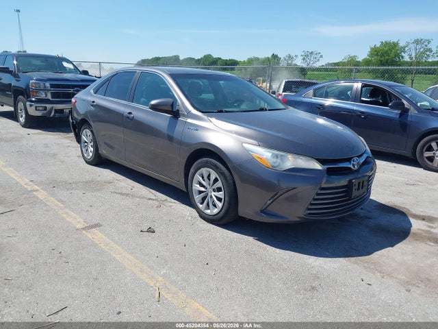 Salvage Toyota Camry Image