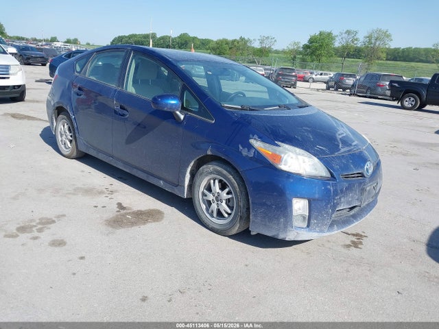 Salvage Toyota Prius Image