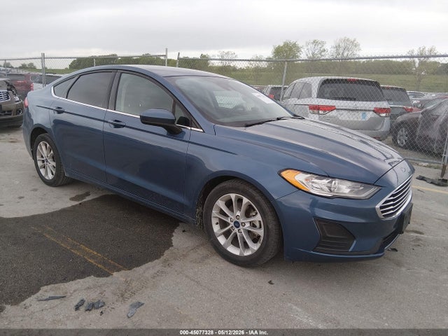 Salvage Ford Fusion Image