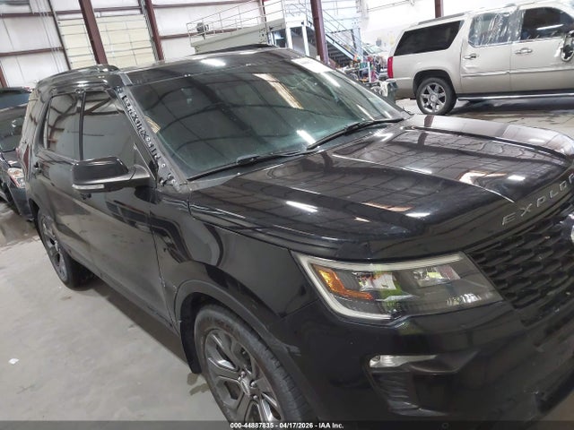 Salvage Ford Explorer Image