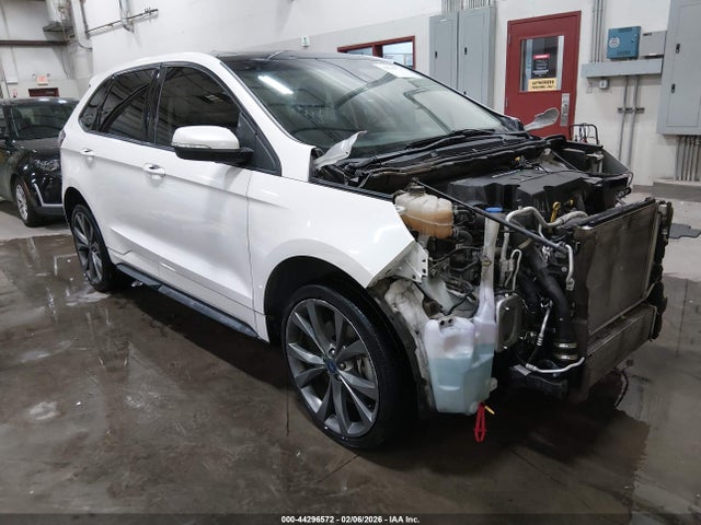 Salvage Ford Edge Image