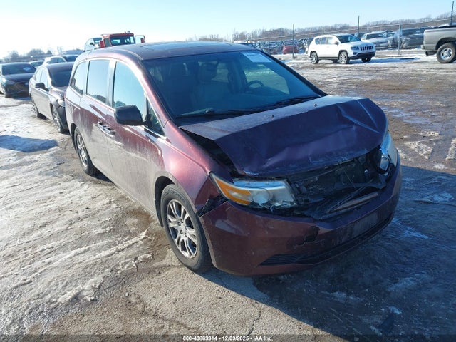 Salvage Honda Odyssey Image