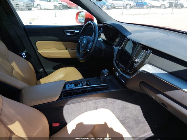 Volvo XC60 T5 Momentum