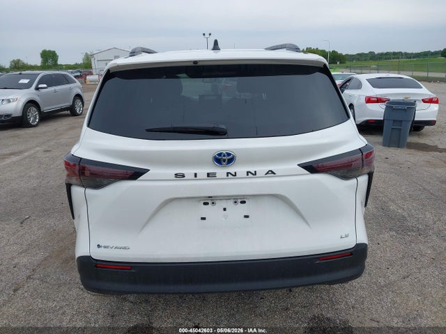 Toyota Sienna Le