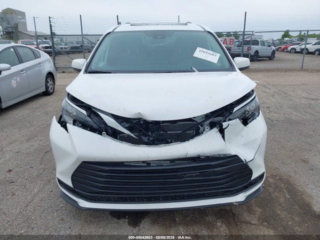 Toyota Sienna Le