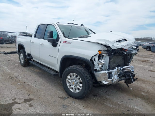 Salvage Chevrolet Silverado 2500 Image