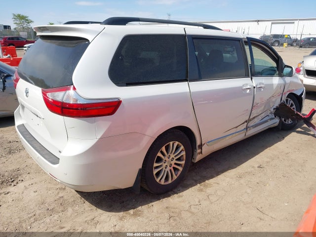 Toyota Sienna Xle 8 Passenger