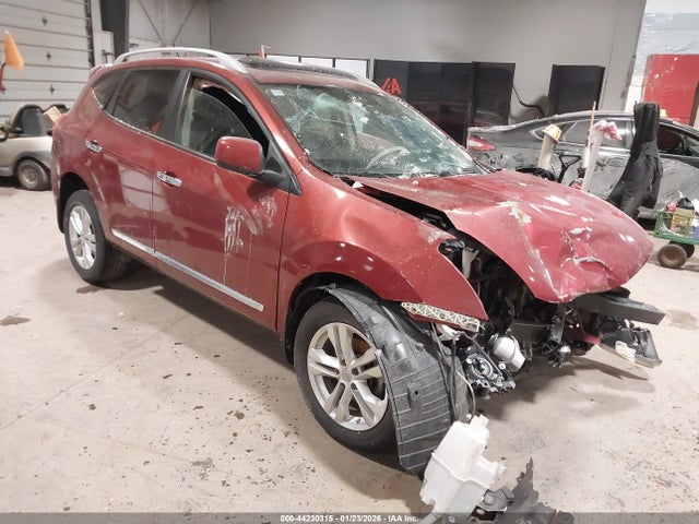 Salvage Nissan Rogue Image