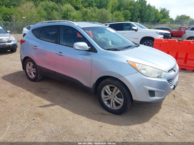 Salvage Hyundai TUCSON Image