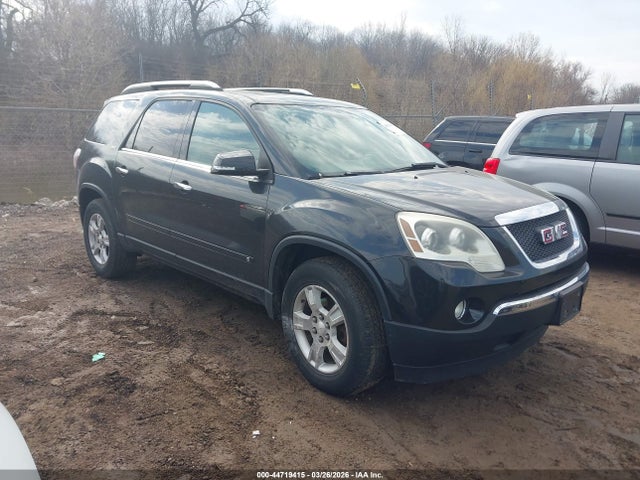 Salvage GMC Acadia Image