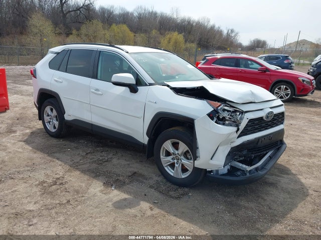 Salvage Toyota RAV4 Image
