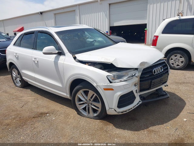 Salvage Audi Q3 Image