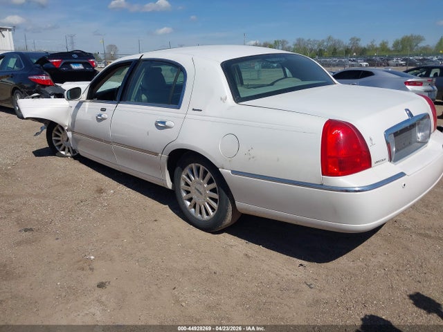 Lincoln Towncar Signature
