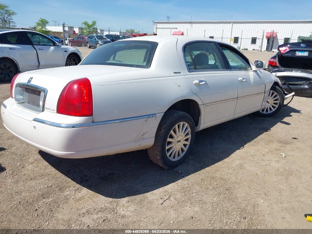 Lincoln Towncar Signature