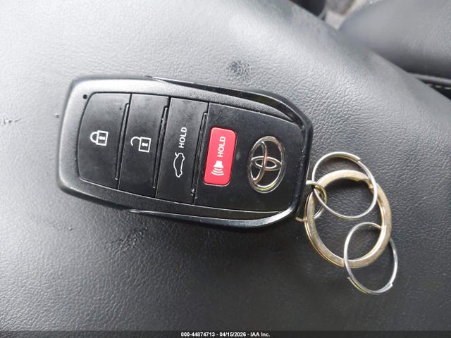 Toyota Crown Xle