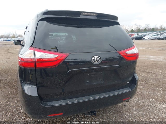 Toyota Sienna Le 8 Passenger