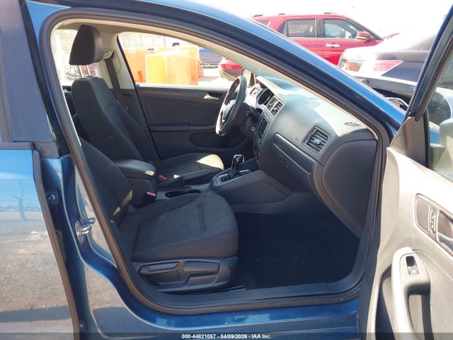 Volkswagen Jetta 1.4t S