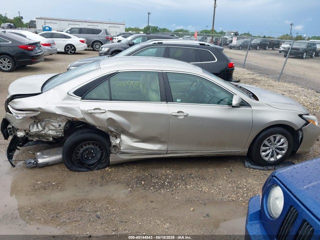 Toyota Camry Le