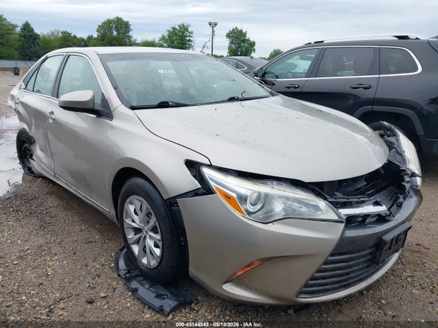 Salvage Toyota Camry Image